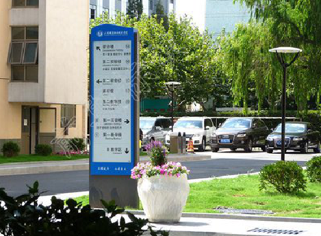 巧家哪些因素影响宣传栏的制作？